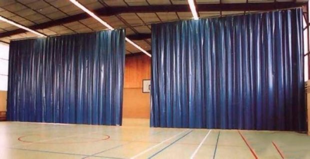 Промышленные шторы из ПВХ для спортзалов